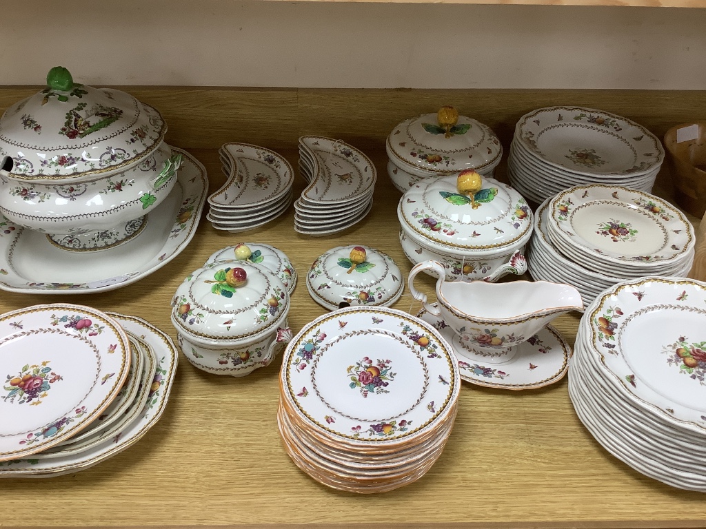 A Copeland Spode 'Rockingham' pattern matched part dinner service